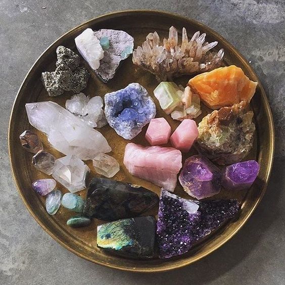 Piedras Y Cristales | Hierbas Y Cristales Para Proyección Astral Y Sueños Proféticos | Hierbas & Cristales