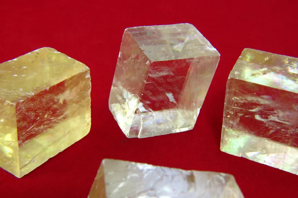 Calcite 728749 1920 | Cristales Para El Solsticio De Invierno / Yule | Hierbas & Cristales