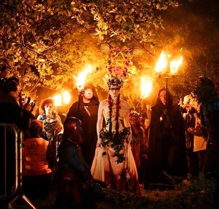 Bb514257d298e5fbf699dde5d10f6690 | 15 Tradiciones Para Beltane | Hechizos & Rituales